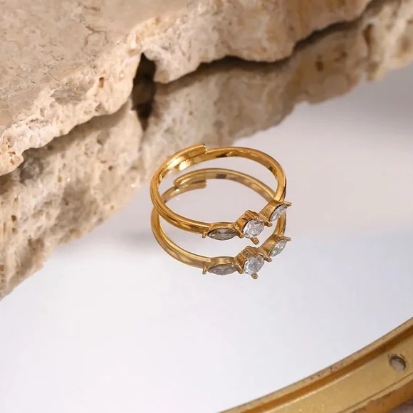 New Adjustable 18k Gold Zircon Ring, cute Ring, shiny Ring. - Picture 2 of 6